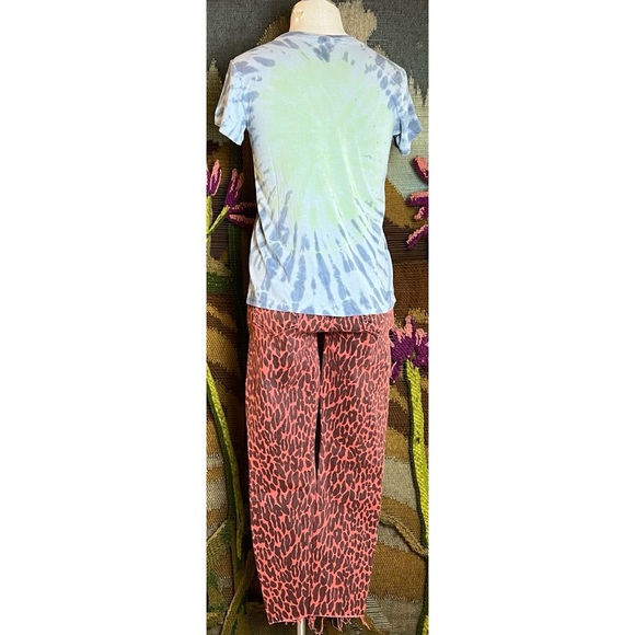 Pam & Gela Graphic Tee S - Picture 6 of 12